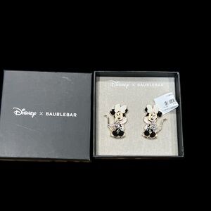 Disney Minnie Mouse Earrings NWT